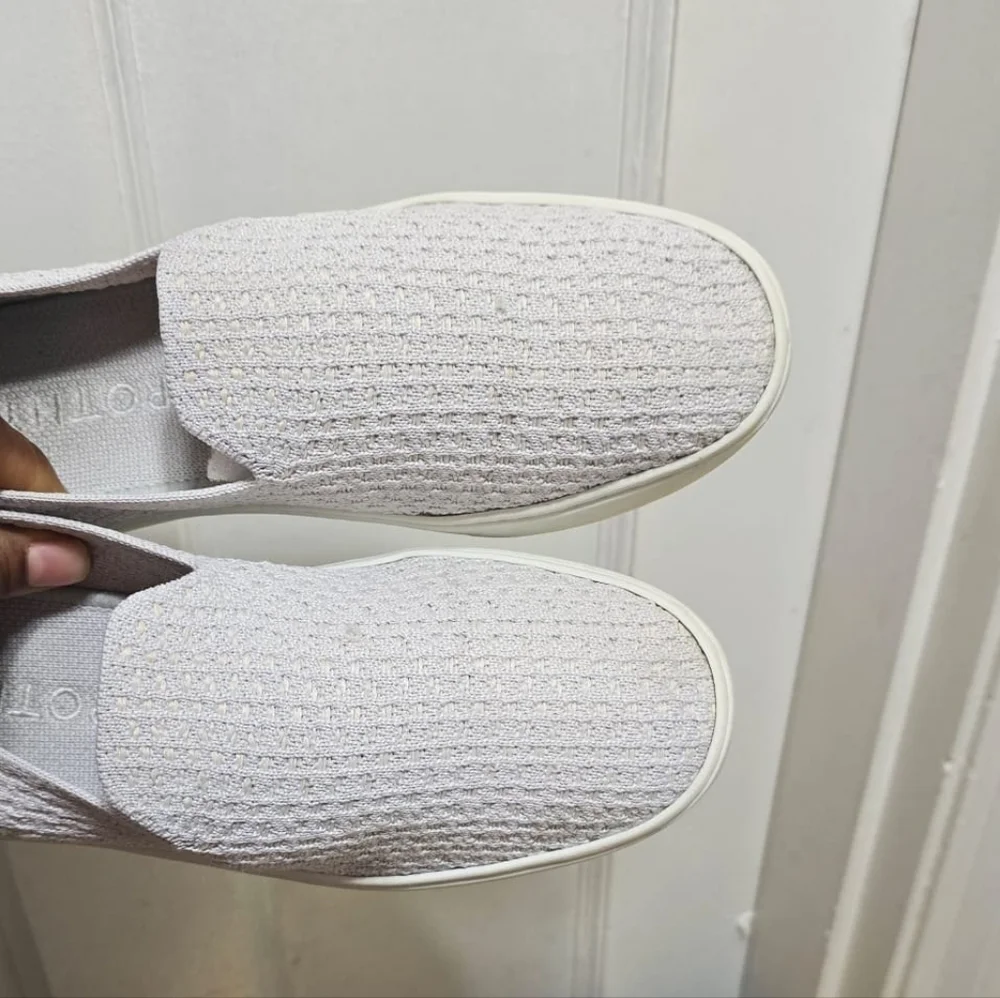 Rothy’s Retired Honeycomb Slip-On Sneakers Salt Color-Light Gray Women's Sz 7.5